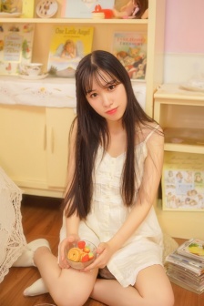 公公强吻儿媳